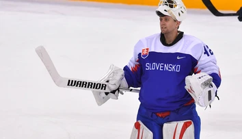 Negatívna správa pred MS, zranené koleno vyradilo z hry skúseného gólmana