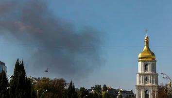 VIDEO: Rusi udreli na Kyjev za bieleho dňa. Samovražedný dron zasiahol kanceláriu šéfa tajnej služby SBU