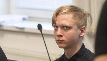 Samuel s chladným hlasom opisoval útok na gymnáziu: „Z očí obete išiel zelený dym“