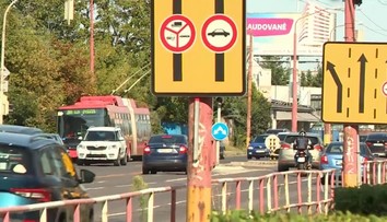 Vodiči v Bratislave nerešpektujú predpisy. Pozrite, koľkých sme prichytili pri čine