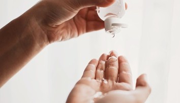 Používate dezinfekciu denne? Lekárnička varuje pred vážnymi rizikami pre pokožku rúk
