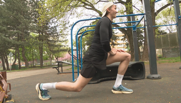 Zdravý životný štýl niečo stojí. Okrem vstupu do posilňovne si športovci priplácajú za oblečenie i doplnky