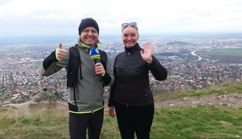 Je prvou dámou divadla Andreja Bagara v Nitre. Ján Tribula vzal na Zobor herečku Evu Pavlíkovú