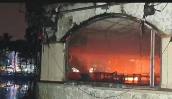 VIDEO: Nočný klub v Indii sa zmenil na smrtiacu pascu. Pri požiari zahynulo najmenej 25 ľudí vrátane turistov