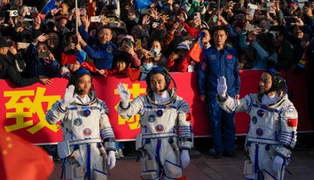 Čínska kozmická loď s najmladšou posádkou odštartovala k vesmírnej stanici