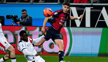 Obert nastúpil a Cagliari zmazalo dvojgólové manko. Slovák ubránil aj legendu