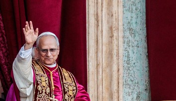 Nový pápež sa prihovoril svetu: Zlo nezvíťazí, Boh nás miluje všetkých (ONLINE)