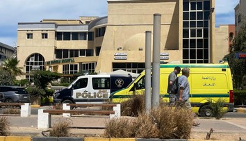 Tragédia v Hurghade má 6 obetí vrátane detí. V panike, ktorá vypukla po náraze ponorky do útesu, došlo k potýčkam