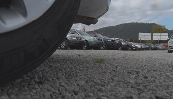 Podfuky s DPH pri predajoch áut zo zahraničia nemajú konca. Ide o premyslený podvod