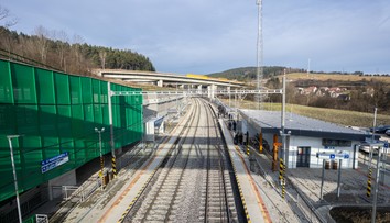 Z Kysúc do Česka už vedie nová železničná trať. Obsahuje aj zabezpečovací systém ETCS, ten však nie je zapnutý