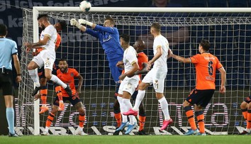 Basaksehir Istanbul získal prvýkrát turecký titul, teší sa aj Škrtel