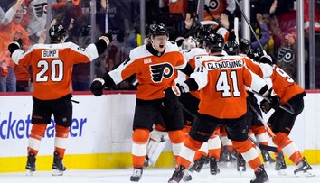 Philadelphia ukončila sezónu Pittsburghu. Montreal krok od postupu