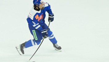 Nádej slovenského hokeja mení v zámorí pôsobisko. Luka Radivojevič smeruje do Bostonu