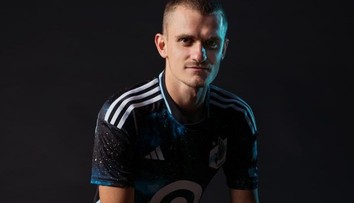 Porovnávali ho s Trentom, v repre chce nahradiť Pekaríka. Ak Calzona zavolá, preletieť pol sveta nebude problém (rozhovor)