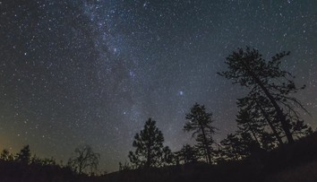 V týchto dňoch môžete na oblohe sledovať vesmírne divadlo