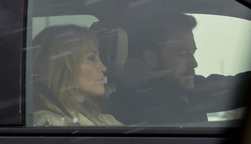 Koniec špekuláciám? Najočakávanejší pár šoubiznisu prichytený v objatí