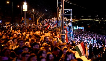 Štáb Markízy v Budapešti: „Ľudia sú v eufórii, doslova plaču od radosti po porážke Orbána“