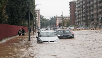 Záplavy, zosuvy pôdy aj nezvestná žena. Sever Talianska je pod vodou a dážď neprestáva