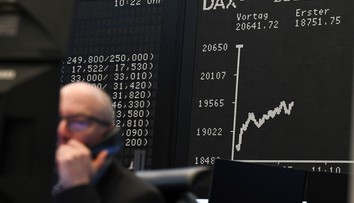 Po európskych trhoch sú dole aj americké. Analytici zvyšujú pravdepodobnosť recesie v USA