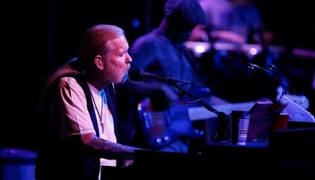 Cher smúti. Zomrel jej bývalý manžel a hudobník Gregg Allman (†69)