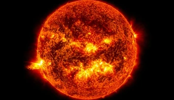 Vedci zaznamenali mimoriadne silné slnečné erupcie. Budú mať vplyv aj na Zem?