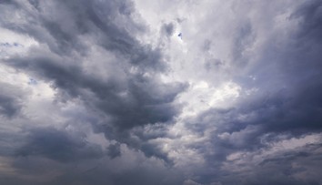 Nočnú oblohu nad Českom rozsvecujú záhadné svietiace oblaky