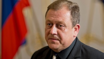 O post prezidenta sa chce uchádzať aj Oskar Fegyveres