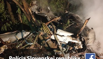 Minister obrany Gajdoš opísal pád stíhačky. Na palube mala ostrú muníciu