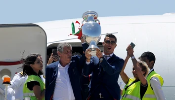 Majstrov Európy vítali v Lisabone tisíce fanúšikov