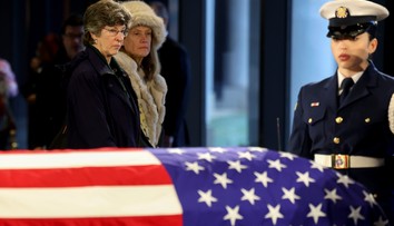 Telo amerického exprezidenta Cartera verejne vystavili vo Washingtone