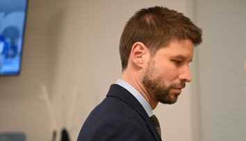 PRIESKUM: Viac ako polovica Slovákov si myslí, že Šimečka by mal odstúpiť z postu šéfa PS
