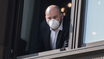 Za ľudí dementuje slová P. Pčolinského. Tvrdil, že dvaja ich poslanci idú do KDH