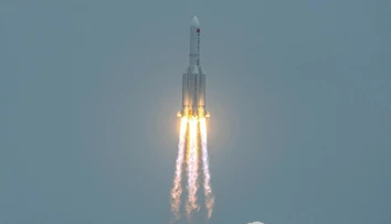 Kam dopadnú trosky čínskej rakety? Mapa ukazuje, ktoré oblasti sú v nebezpečí