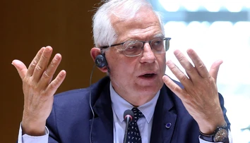 Šéf diplomacie EÚ: Pri hraniciach s Ukrajinou je vyše 150-tisíc ruských vojakov