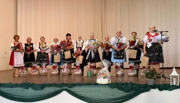 FOTO: Seniorky na východe bojovali o titul naj babičky roka. Pred divákmi spievali, recitovali aj hrali