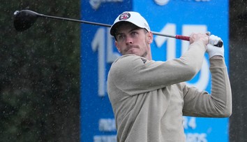 VIDEO: Mať toľko talentu v dvoch športoch nie je fér. Gareth Bale trafil golfovú jamku zo 180 metrov