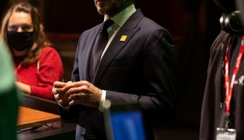 David Beckham poriadne zostarol: Šedé vlasy a vrásky po čele!