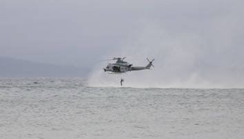 V Tichom oceáne zachránili Austrálčana a jeho psa. More ich loď unášalo dva mesiace