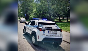 Prázdniny u strýka sa skončili zásahom polície. Po deti si prišiel otec až z Bratislavy