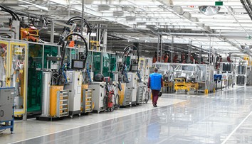 Slovenský priemysel stráca dych. Nepriaznivý trend pokračuje už piaty mesiac po sebe