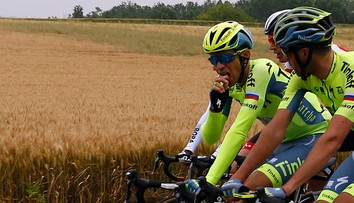 Contador mení stajňu. Bude jazdiť za Trek-Segafredo