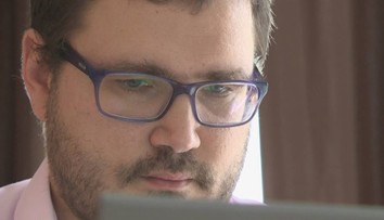 Prokuratúra sťahuje obžalobu na bývalého novinára Lukáša Milana pre ohovoránie