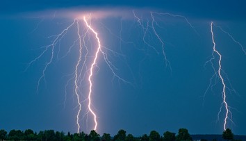 Naši Lovci búrok boli opäť v teréne. Blesky a hromy sa prehnali západným a stredným Slovenskom