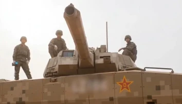 VIDEO: Preteky v zbrojení s USA naberajú na obrátkach. Čína prvýkrát ukázala v akcii svoj najmodernejší tank