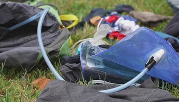 V Štôlskej doline objavili záhadný batoh. Obsahuje množstvo osobných vecí, majiteľa nikde niet