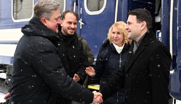 Šéf českej diplomacie je na návšteve Ukrajiny. Rusi ma privítali raketovými útokmi, vyhlásil Macinka