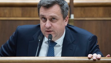 Poslanci schválili vyplácanie 13. dôchodku, nesúhlasili s Istanbulským dohovorom