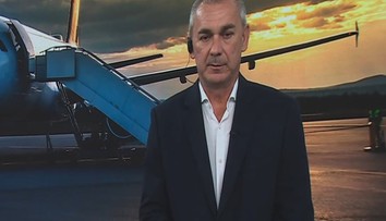 Slováci štyri hodiny čakali zavretí v lietadle bez klimatizácie. Bývalý pilot vidí najväčšiu chybu v zlej komunikácii