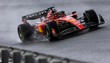 VIDEO: Strašidelné zábery z Talianska. Leclerc vo vysokej rýchlosti havaroval, fanúšikovia Ferrari až plakali