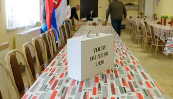 Koalícia rokuje o skrátení moratória na prieskumy na 48 hodín. Sme rodina ešte chce diskutovať